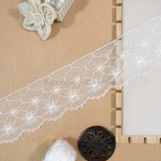 [NL272 WHITE] One Side Border Net Lace
