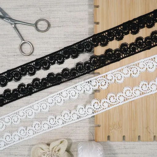 One Side Border Shuttle Lace