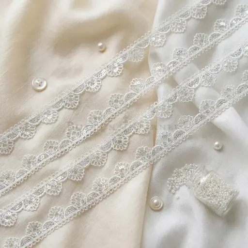 [SHTL387 WHITE] One Side Border Sequence Shuttle Lace