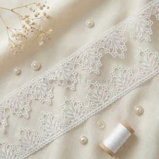 [OL196 WHITE] One Side Border Organza Lace