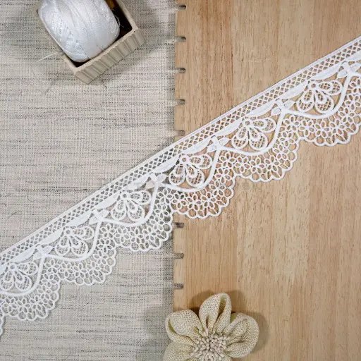 [SHTL404 WHITE] One Side Border Shuttle Lace