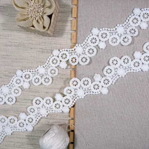 [SHTL416 WHITE] Blossom Design Shuttle Scallop Lace