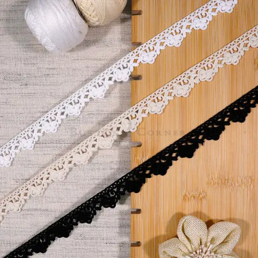 Floral Edge Side Border Shuttle Lace