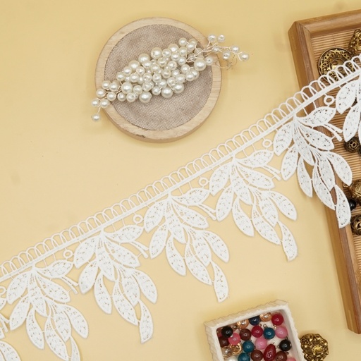 [AF19009/19152-9 WHT] One Side Border Shuttle Lace