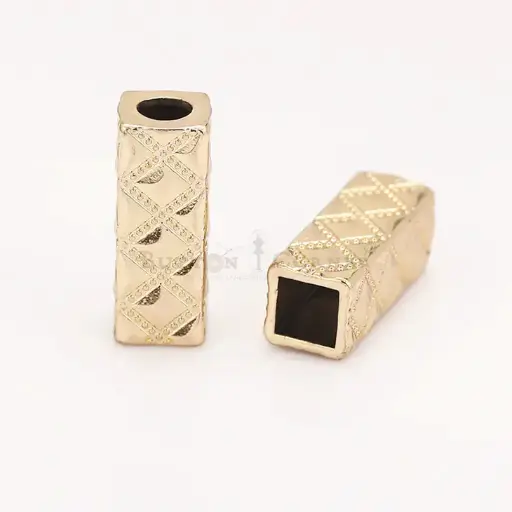 [M1107 LIGHT GOLD] Rectangular Shape, Cross-Hatch Pattern, End Cap
