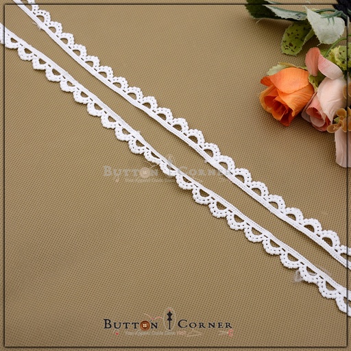 One Side Border Shuttle Lace