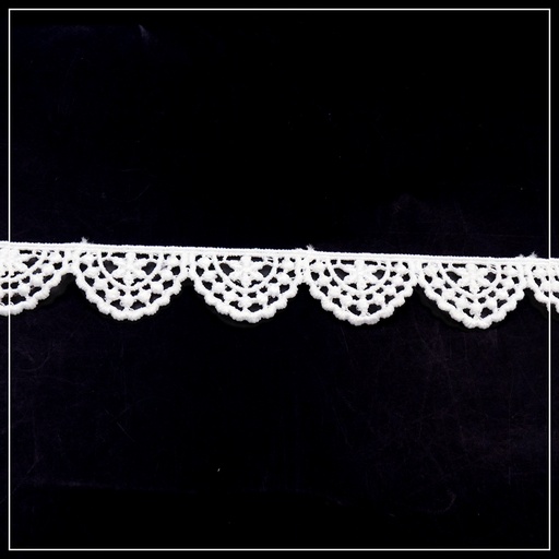 One Side Border Shuttle Lace
