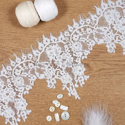 [9818 WHITE] Delicate, Floral Chantilly Lace with Eyelash Edge