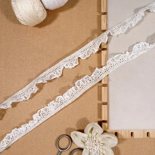 [CRL387 WHITE] One Side Border Crochet Lace