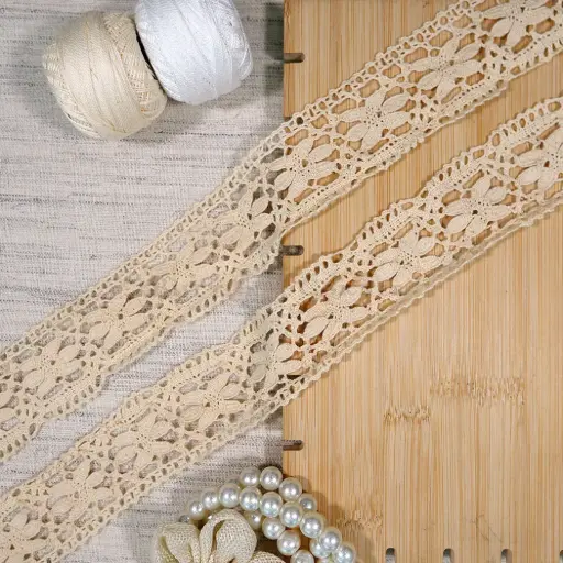 [CRL390 OFF WHITE] One Side Border Crochet Lace