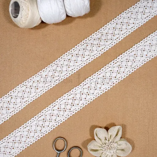 [CRL393 WHITE] Double-Side Border Geometric Pattern Crochet Lace