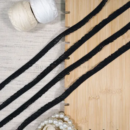 [CRL408 BLACK] One Side Border Crochet Lace