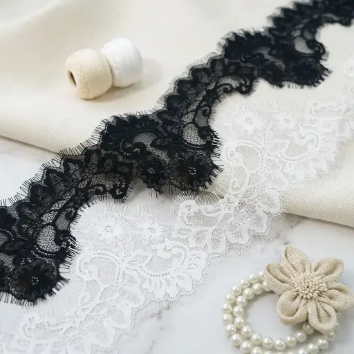 Scalloped Floral Baroque Chantilly Lace with Eyelash Fringe