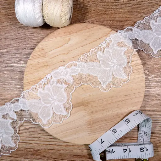 [HD248 WHITE] Organic Leaf & Petal Design Embroidery Net Lace 