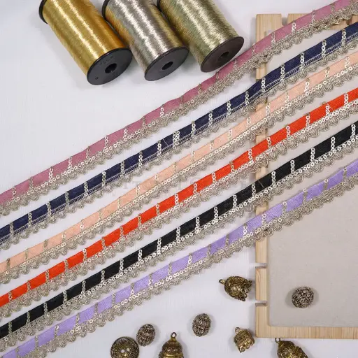 Diagonally Sequenced, Chain-Style Fancy Lace with Metallic Cord Edge