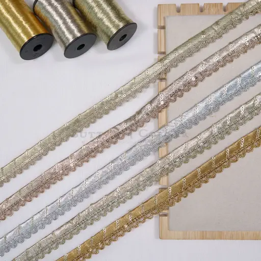 Diagonally Sequenced, Chain-Style Fancy Lace with Metallic Cord Edge