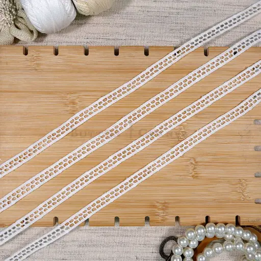 [18114 WHITE] Double Side Border Shuttle Lace