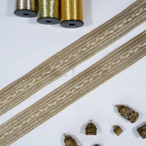 [GOTL831 GOLD] Centred Twister Design Metallic Yarn Gota Fancy Lace