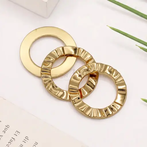 [H9962-35 GOLD] 53mm Gold Wavy Rippled Texture Circular Scarf Buckle