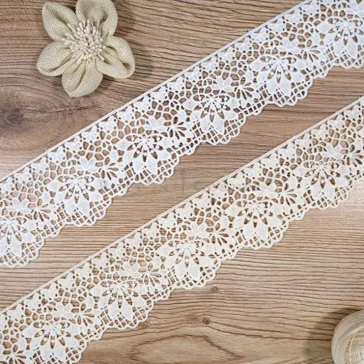 Geometric Floral Pattern Shuttle Lace