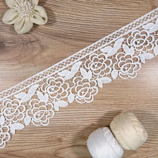 [ALN525 WHITE] Geometric Flower & Leaf Pattern Shuttle Lace