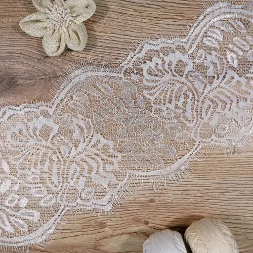 [JF200153 WHITE] Blooming Rose Heirloom Style Chantilly Lace