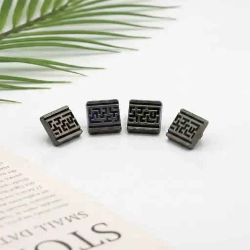Nontoxic Gun Black Plated Labyrinth Maze Pattern Inlay Square-Shaped Shirt Button