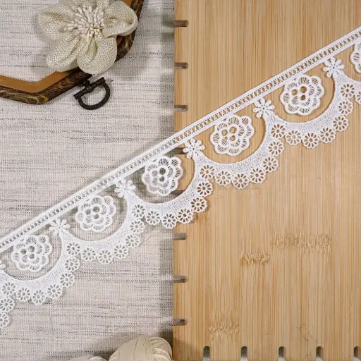 [30802-5 WHITE] Blooming Floral Scallop Edge with Side Border Shuttle Lace