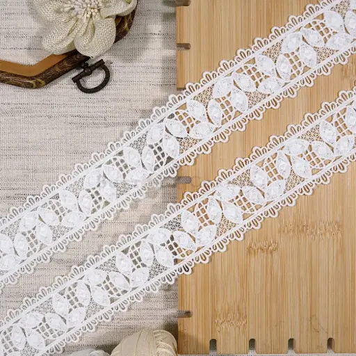 [87068-4 WHITE] Double Side Border Shuttle Lace