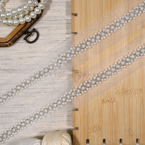 [PL-001 WHITE SILVER] Decorative Glass Beads & Pearl Accent Fancy Lace