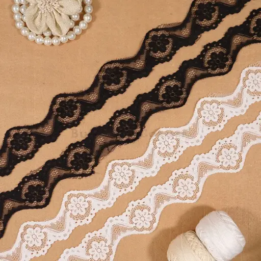 Decorative Floral Design with Scallop Edge Embroidery Net Lace
