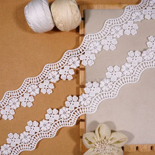 [H3583 WHITE] Blooming Blossom Pattern Shuttle Lace