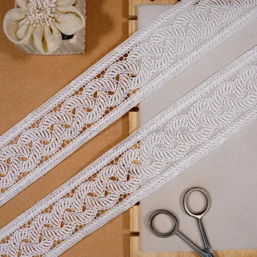 [80196-5 WHITE] Double Side Border Shuttle Lace