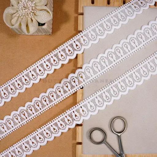[86668-2 WHITE] Scallop Edges One Side Border Shuttle Lace