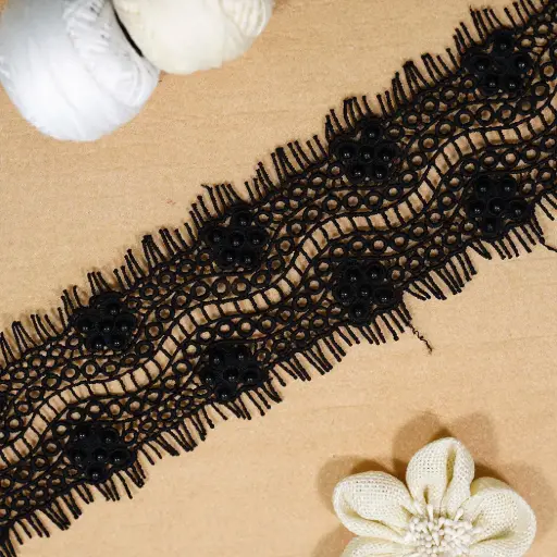 [D2901 PEARL BLACK] Double Side Border Shuttle Lace in Pearl Accent 