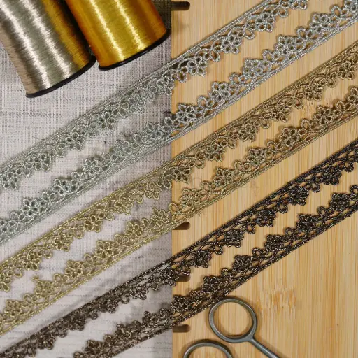 Floral Border Fancy Metallic Yarn Zari Lace