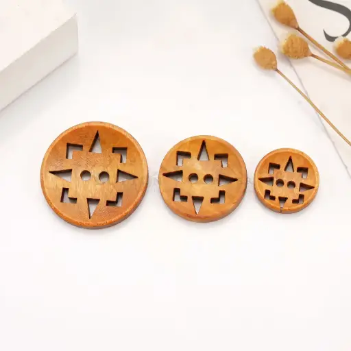 Openwork Star Pattern Carved 2-Hole Wooden Button 