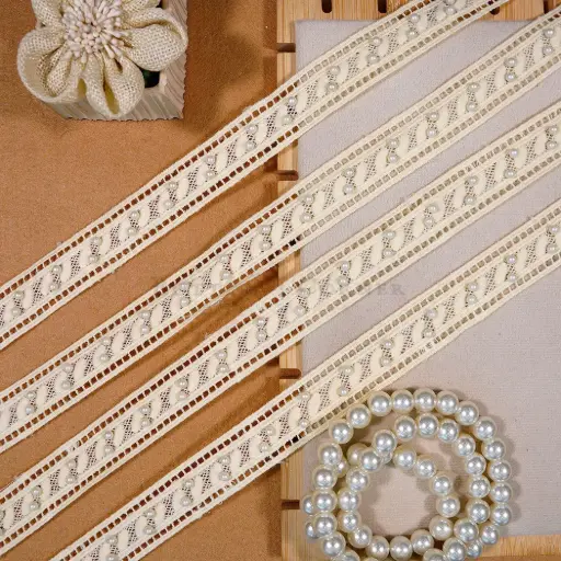 [ALN191 OFF WHITE PEARL] Double Side Border Shuttle Lace with Pearl