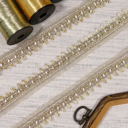 [MYB996 GOLD] Decorative Pearl with Hanging Accent Fancy Metallic Yarn Lace