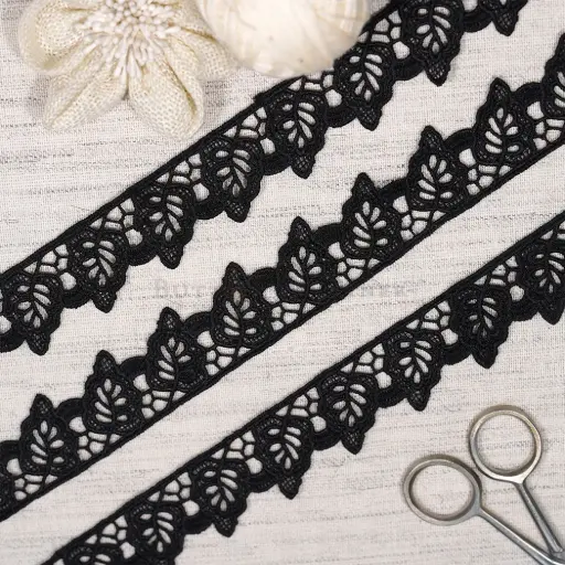 [ALN534 BLACK] Side Border Leaf Pattern Shuttle Lace