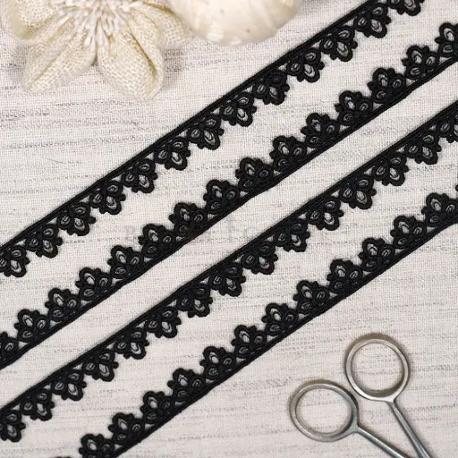 [ALN535 BLACK] Geometric Floral Design Side Border Shuttle Lace