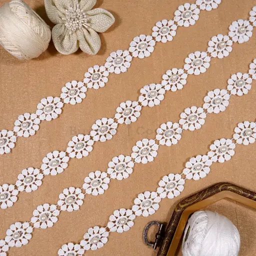 [SHTL316 PEARL WHITE] Blossom Design Pearl Shuttle Lace