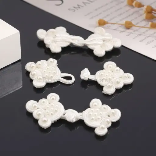 [HMB118 WHITE] Decorative Pearl Accent Hand-Crafted Toggle Button