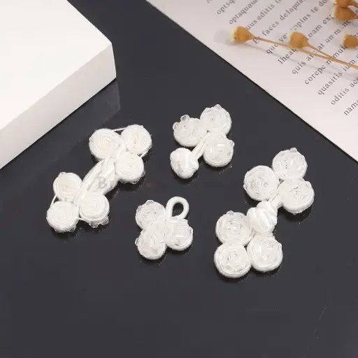 [HMB121 WHITE] Fancy Glass Beads Embellishment Hand-Crafted Toggle Button
