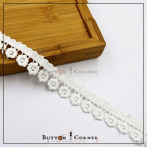 One Side Border Shuttle Lace