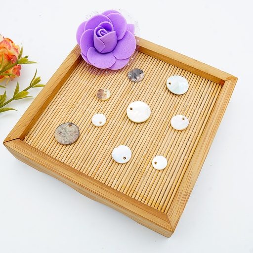 Agoya Japan Round Hanging Shell Button