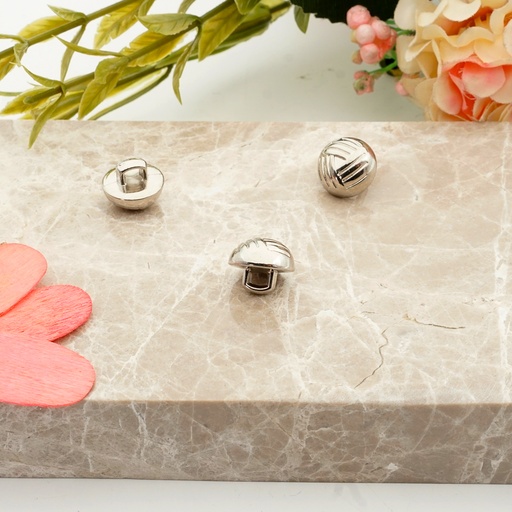 Knot Shape Round Shank Button