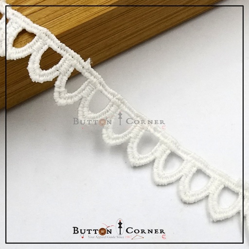 One Side Border Shuttle Lace