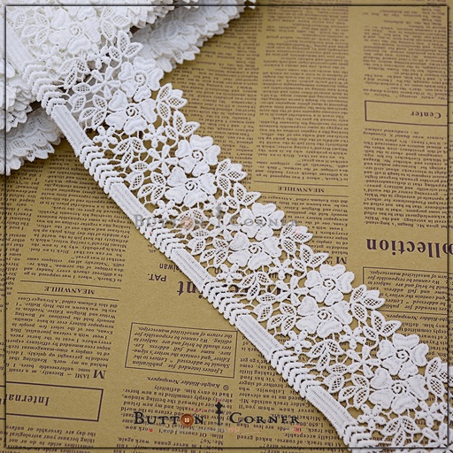 One Side Border Shuttle Lace