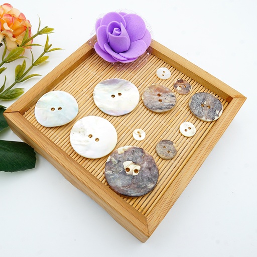 Agoya Japan Round 2 Hole Shell Button